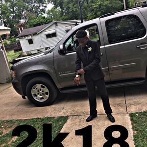 Meet your Posher, Ajavien